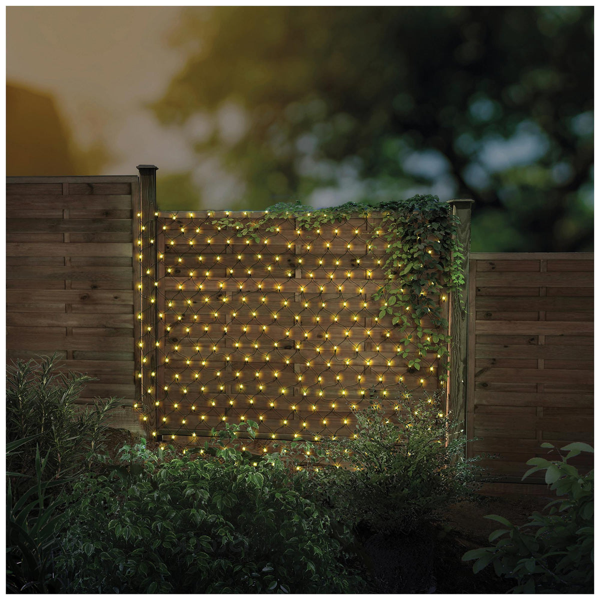 PREMIER - LS220143WW - 200 LED Solar Net Light, Warm White, IP44, 1500 x 3000mm